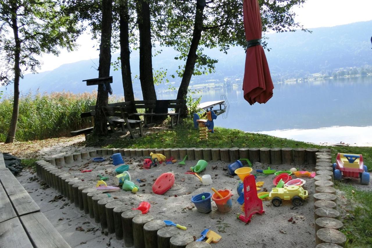 Seeblick Appartement MAREN Haus Hänsel&Gretel direkt am Ossiacher See mit Hallenbad Stiegl Exterior foto