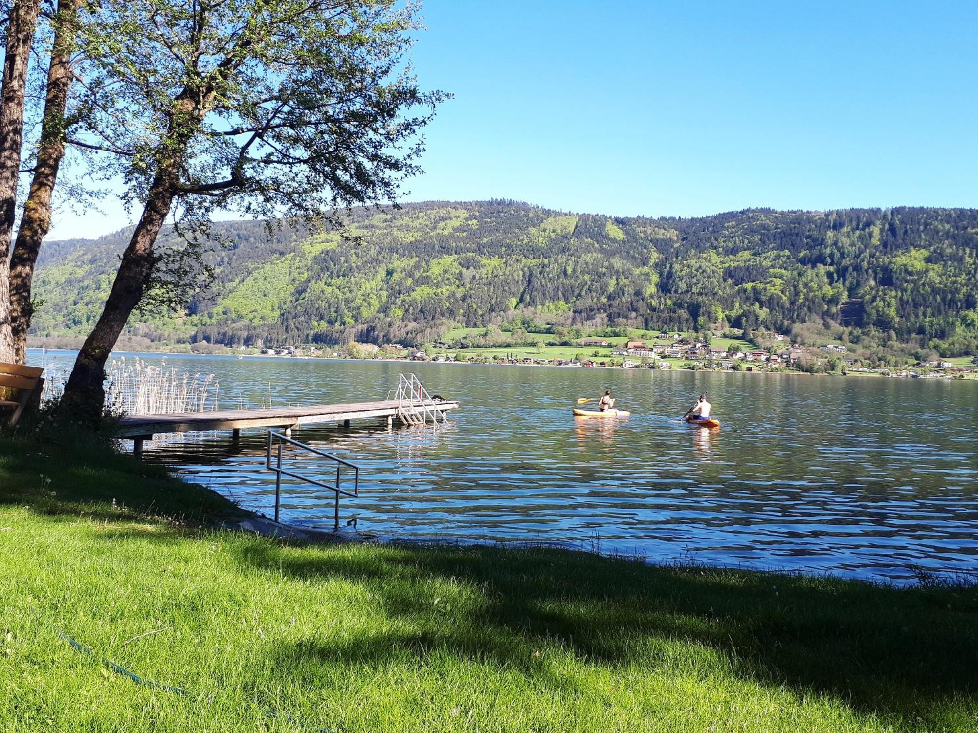 Seeblick Appartement MAREN Haus Hänsel&Gretel direkt am Ossiacher See mit Hallenbad Stiegl Exterior foto